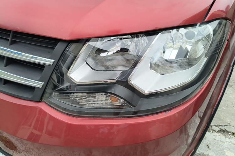 Used Dongfeng Fengon 360 2015 1.5L Manual Comfort 7-Seater China IV Standard Left Front Headlight