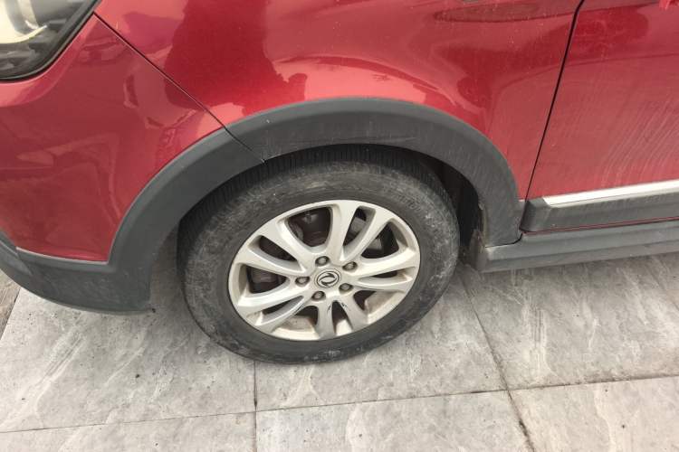 Used Dongfeng Fengon 360 2015 1.5L Manual Luxury 7-Seater China IV Standard Left Front Wheel Hub