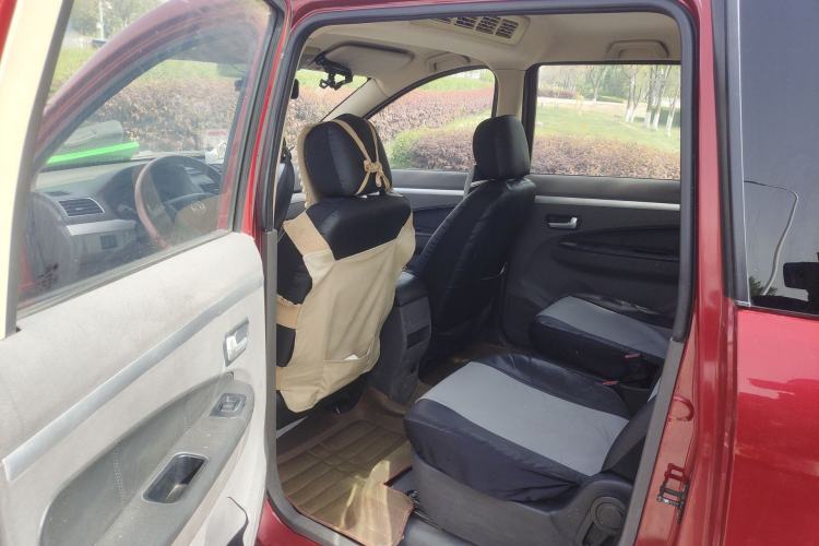 Used Dongfeng Fengon 360 2015 1.5L Manual Comfort 7-Seater China IV Standard Left Rear Seat