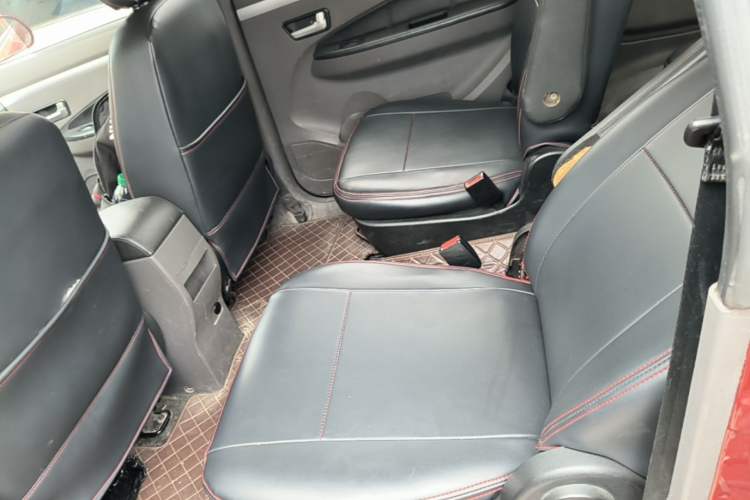 Used Dongfeng Fengon 360 2015 1.5L Manual Comfort 7-Seater China IV Standard Left Rear Seat