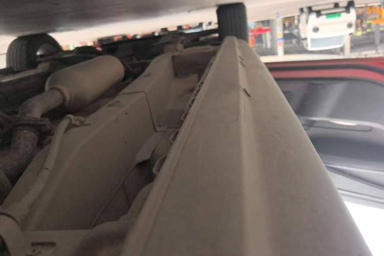 Used Dongfeng Fengon 360 2015 1.5L Manual Luxury 7-Seater China IV Standard Left Side Sill