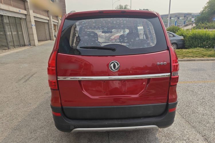 Used Dongfeng Fengon 360 2015 1.5L Manual Luxury 7-Seater China IV Standard Rear