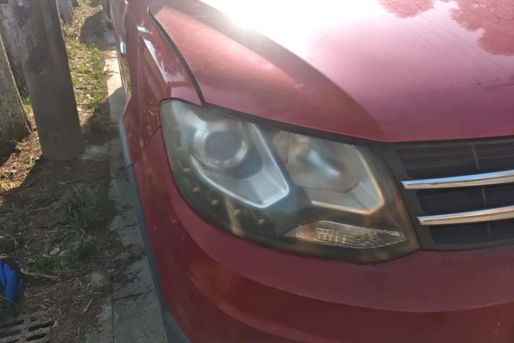 Used Dongfeng Fengon 360 2015 1.5L Manual Comfort 7-Seater China IV Standard Right Front Headlight