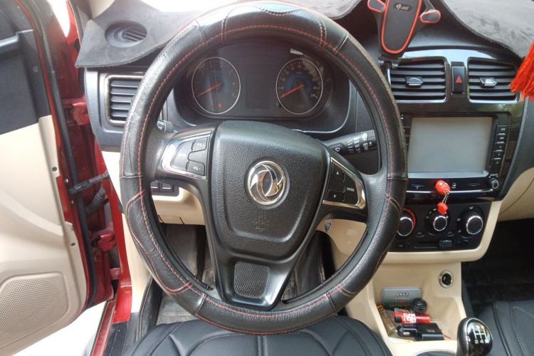 Used Dongfeng Fengon 360 2015 1.5L Manual Comfort II 7-Seater Steering Wheel