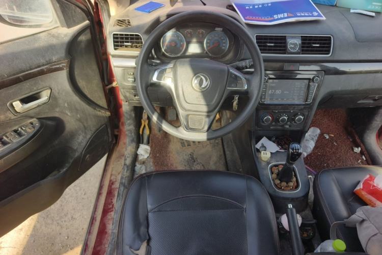 Used Dongfeng Fengon 360 2015 1.5L Manual Comfort 7-Seater China IV Standard Steering Wheel