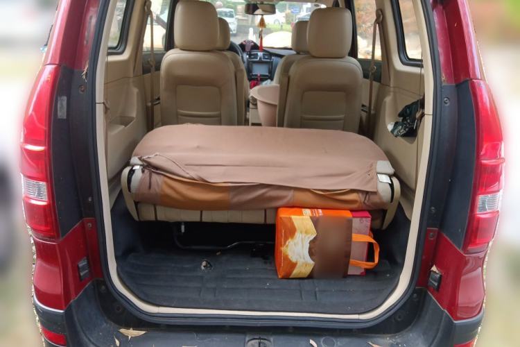 Used Dongfeng Fengon 360 2015 1.5L Manual Comfort II 7-Seater Trunk