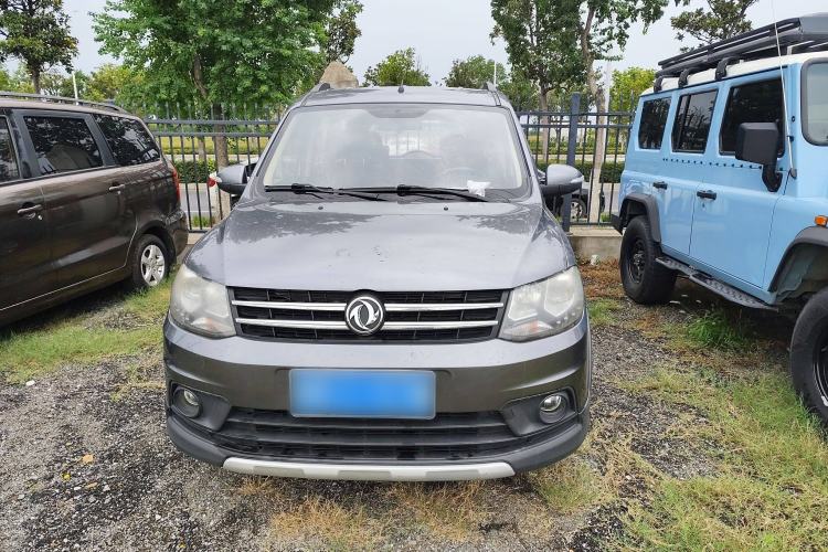 Used Dongfeng Fengon 360 2015 1.5L Manual Luxury 7-Seater China IV Standard Exterior 1