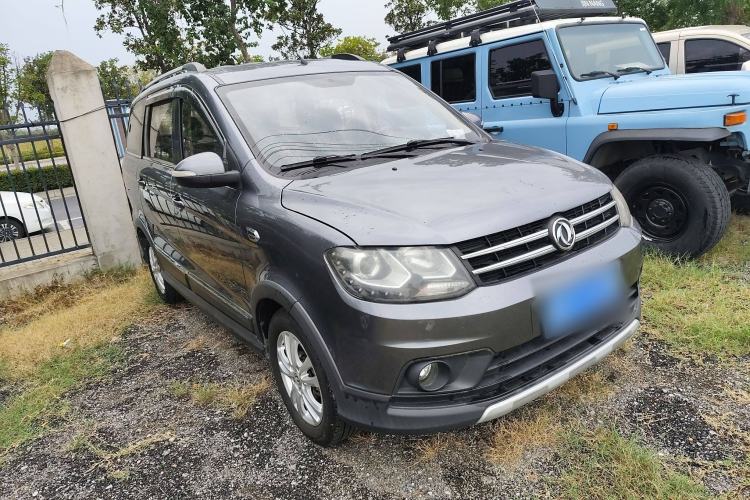 Used Dongfeng Fengon 360 2015 1.5L Manual Luxury 7-Seater China IV Standard Exterior 2