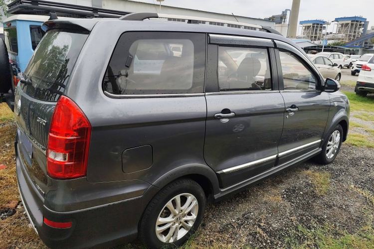Used Dongfeng Fengon 360 2015 1.5L Manual Luxury 7-Seater China IV Standard Exterior 3