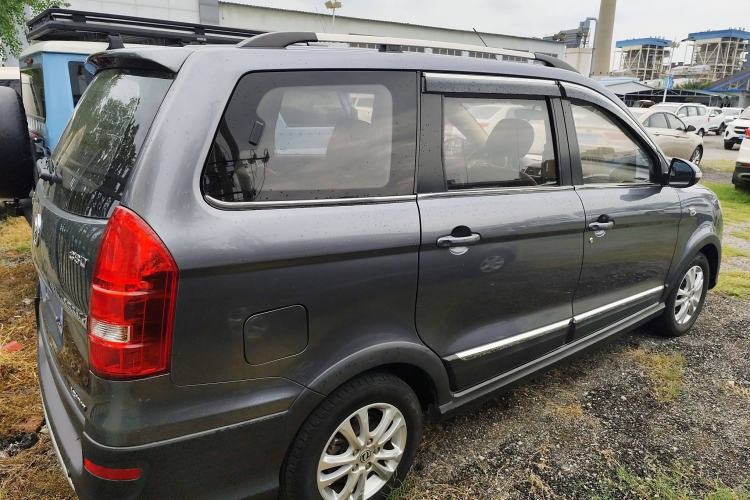 Used Dongfeng Fengon 360 2015 1.5L Manual Luxury 7-Seater China IV Standard Exterior 4