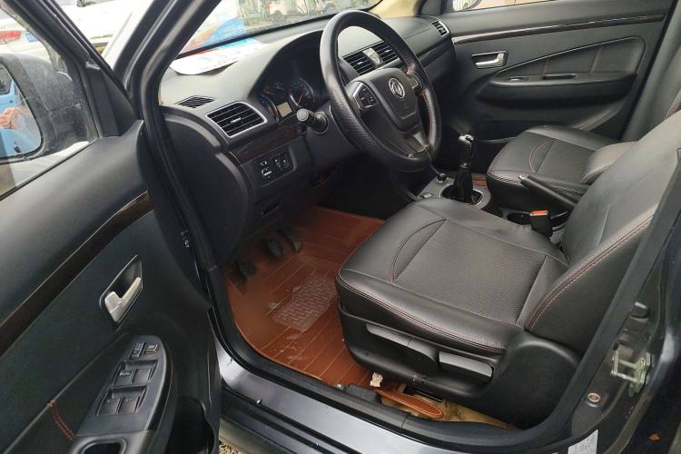 Used Dongfeng Fengon 360 2015 1.5L Manual Luxury 7-Seater China IV Standard Left Front Seat