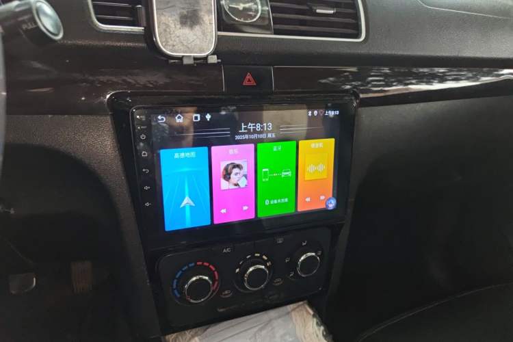 Used Dongfeng Fengon 360 2015 1.5L Manual Luxury 7-Seater China IV Standard Audio And AC Panel
