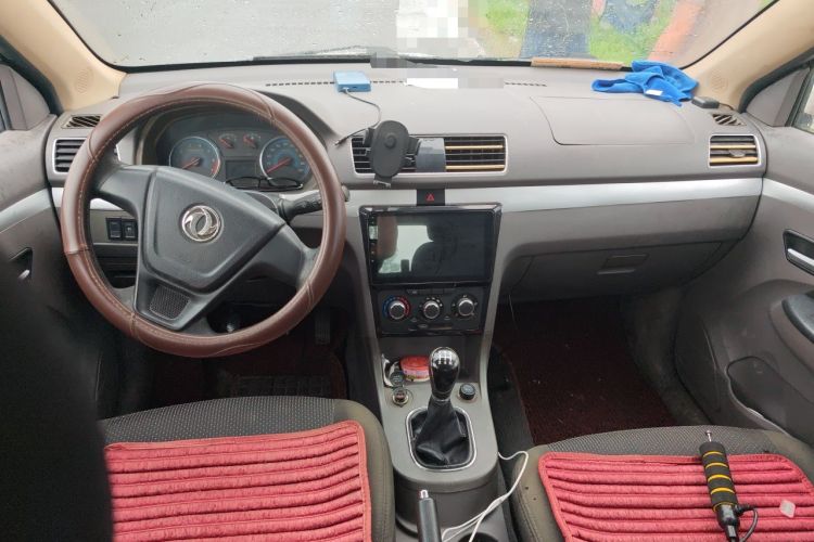 Used Dongfeng Fengon 360 2015 1.5L Manual Comfort 7-Seater National Emission Standard V Center Console