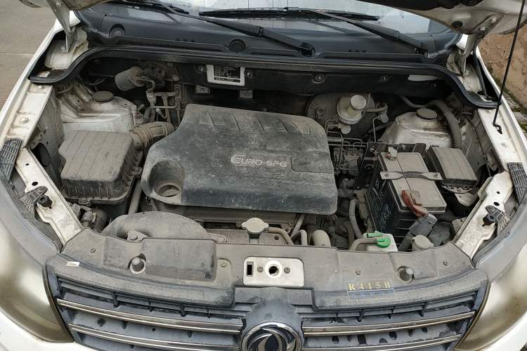 Used Dongfeng Fengon 360 2015 1.5L Manual Comfort 7-Seater China IV Standard Engine Bay