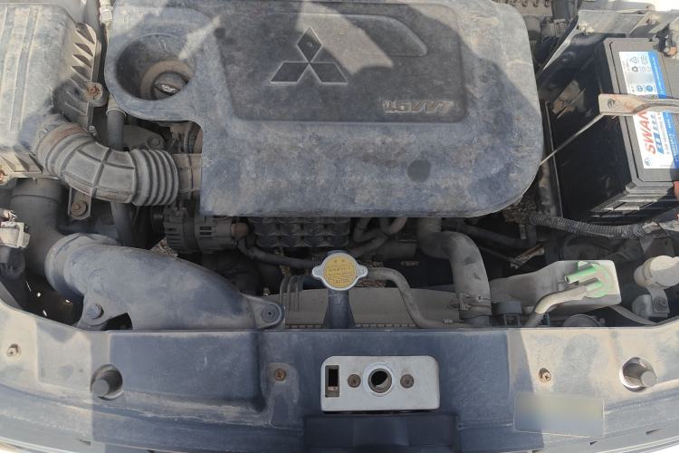 Used Dongfeng Fengon 360 2015 1.5L Manual Luxury 7-Seater China IV Standard Engine Bay