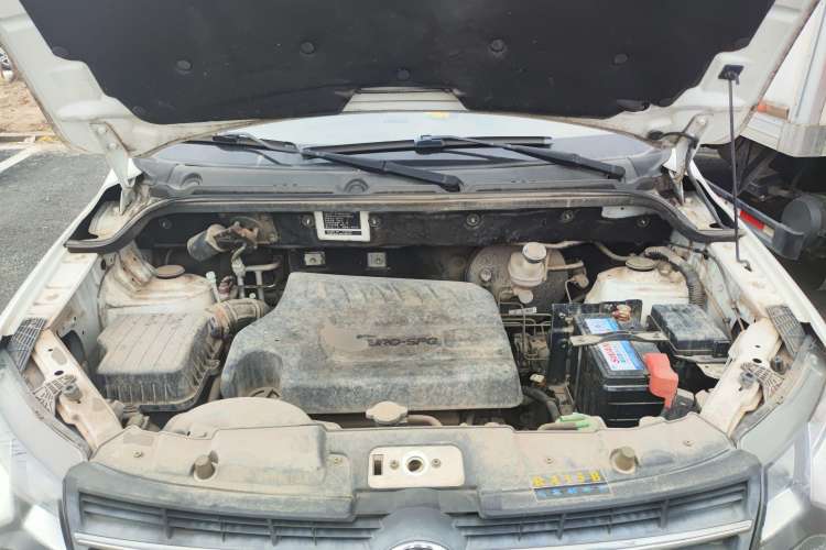 Used Dongfeng Fengon 360 2015 1.5L Manual Comfort II 7-Seater Engine Bay
