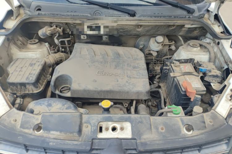 Used Dongfeng Fengon 360 2015 1.5L Manual Comfort II 7-Seater Engine Bay