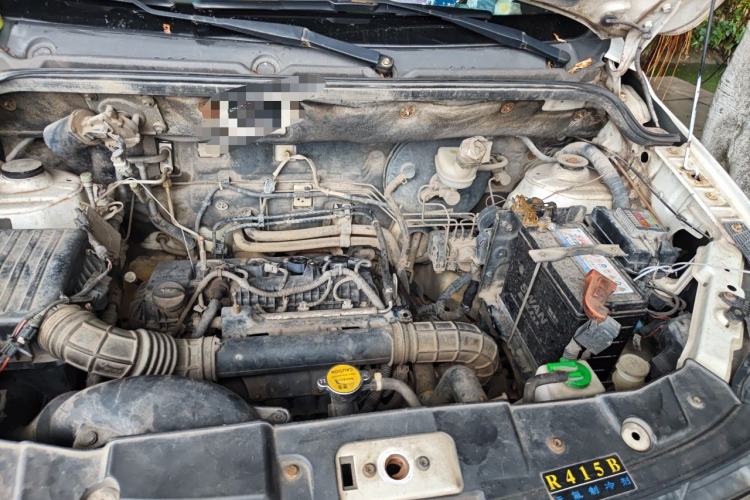 Used Dongfeng Fengon 360 2015 1.5L Manual Luxury 7-Seater China IV Standard Engine Bay