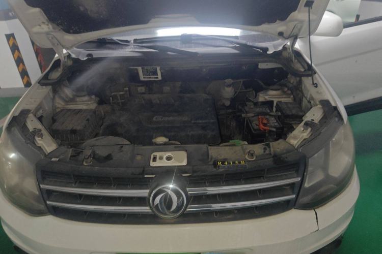 Used Dongfeng Fengon 360 2015 1.5L Manual Comfort 7-Seater China IV Standard Engine Bay