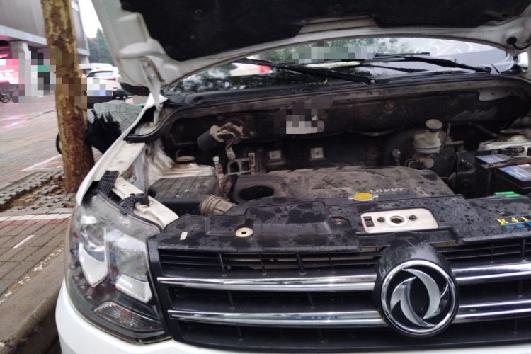 Used Dongfeng Fengon 360 2015 1.5L Manual Luxury 7-Seater China IV Standard Engine Bay Right