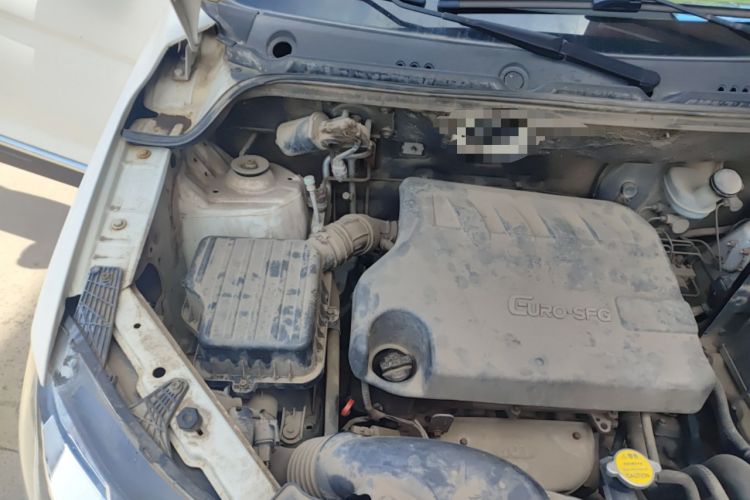 Used Dongfeng Fengon 360 2015 1.5L Manual Comfort II 7-Seater Engine Bay Right