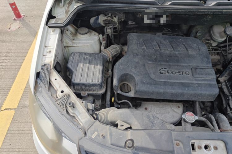 Used Dongfeng Fengon 360 2015 1.5L Manual Comfort II 7-Seater Engine Bay Right