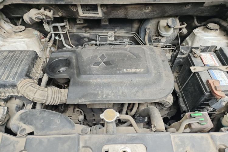 Used Dongfeng Fengon 360 2015 1.5L Manual Comfort 7-Seater China IV Standard Engine Bay