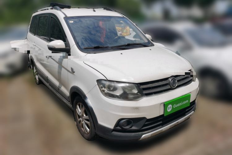 Used Dongfeng Fengon 360 2015 1.5L Manual Luxury 7-Seater China IV Standard Front Right 45 Deg