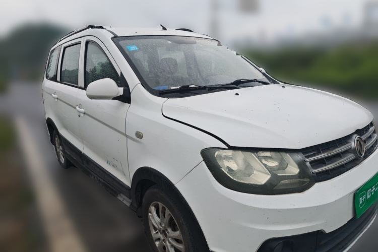 Used Dongfeng Fengon 360 2015 1.5L Manual Comfort 7-Seater National Emission Standard V Front Right 45 Deg