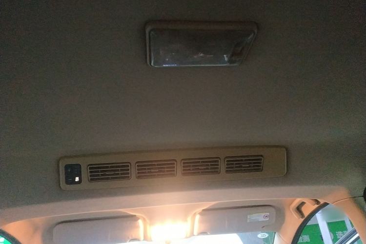 Used Dongfeng Fengon 360 2015 1.5L Manual Luxury 7-Seater China IV Standard Headliner