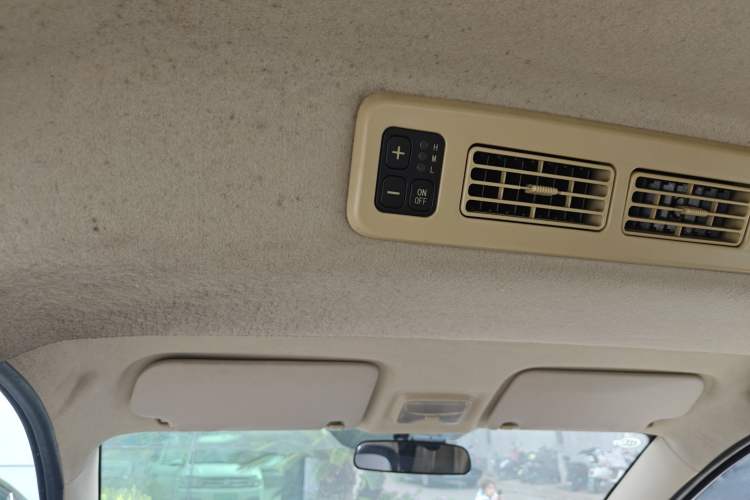 Used Dongfeng Fengon 360 2015 1.5L Manual Comfort II 7-Seater Headliner