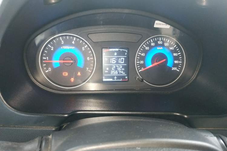 Used Dongfeng Fengon 360 2015 1.5L Manual Comfort II 7-Seater Instrument Cluster