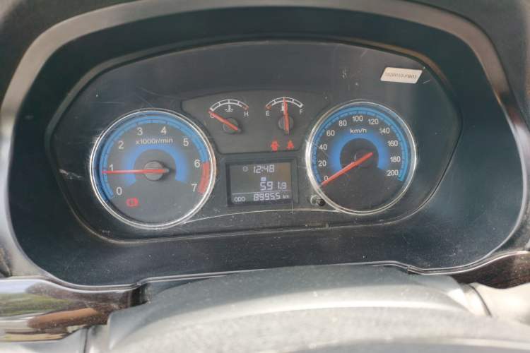 Used Dongfeng Fengon 360 2015 1.5L Manual Luxury 7-Seater China IV Standard Instrument Cluster