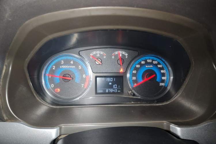 Used Dongfeng Fengon 360 2015 1.5L Manual Comfort 7-Seater National Emission Standard V Instrument Cluster