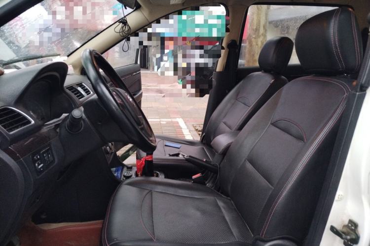 Used Dongfeng Fengon 360 2015 1.5L Manual Luxury 7-Seater China IV Standard Left Front Seat