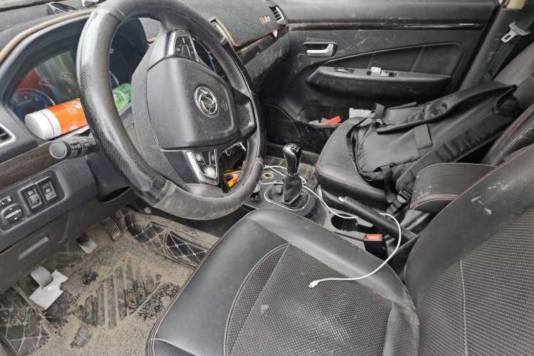 Used Dongfeng Fengon 360 2015 1.5L Manual Comfort 7-Seater China IV Standard Left Front Seat