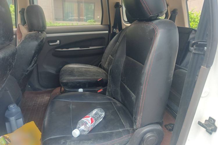 Used Dongfeng Fengon 360 2015 1.5L Manual Comfort 7-Seater China IV Standard Left Rear Seat