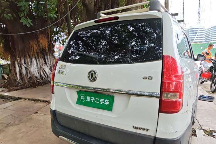 Used Dongfeng Fengon 360 2015 1.5L Manual Luxury 7-Seater China IV Standard Rear