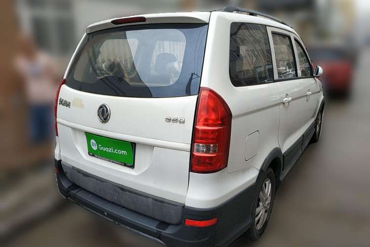 Used Dongfeng Fengon 360 2015 1.5L Manual Comfort 7-Seater China IV Standard Rear Right 45 Deg