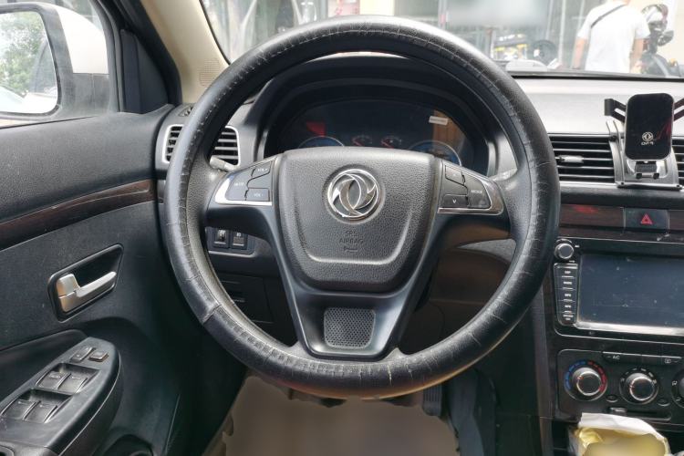 Used Dongfeng Fengon 360 2015 1.5L Manual Luxury 7-Seater China IV Standard Steering Wheel