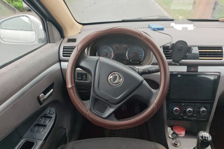 Used Dongfeng Fengon 360 2015 1.5L Manual Comfort 7-Seater National Emission Standard V Steering Wheel