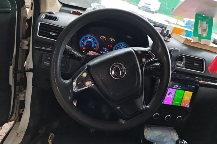 Used Dongfeng Fengon 360 2015 1.5L Manual Luxury 7-Seater China IV Standard Steering Wheel