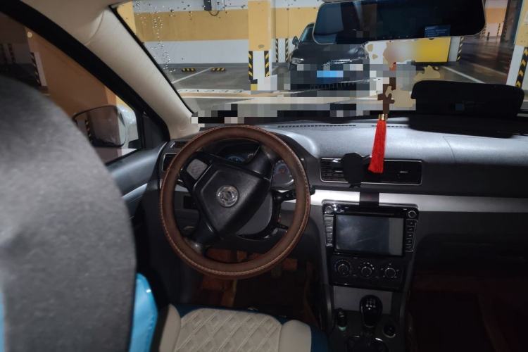 Used Dongfeng Fengon 360 2015 1.5L Manual Comfort 7-Seater National Emission Standard V Steering Wheel