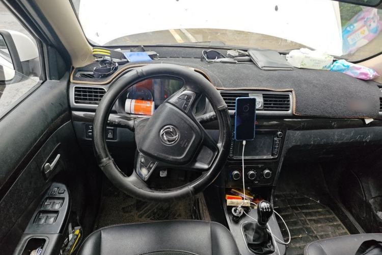Used Dongfeng Fengon 360 2015 1.5L Manual Comfort 7-Seater China IV Standard Steering Wheel