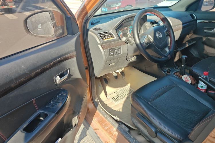 Used Dongfeng Fengon 360 2015 1.5L Manual Luxury 7-Seater China IV Standard Driver Seat