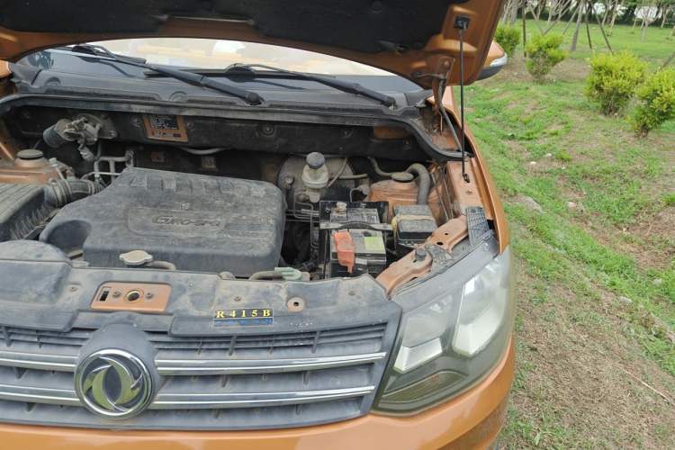 Used Dongfeng Fengon 360 2015 1.5L Manual Comfort II 7-Seater Engine Bay Left