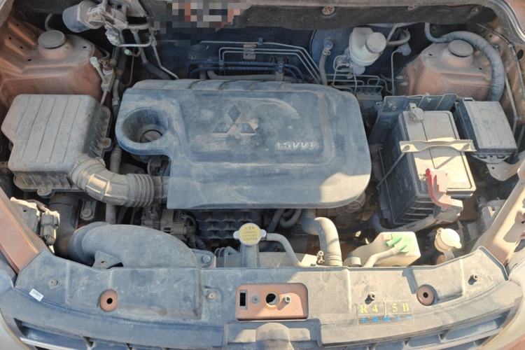 Used Dongfeng Fengon 360 2015 1.5L Manual Luxury 7-Seater China IV Standard Engine Bay