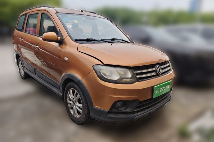 Used Dongfeng Fengon 360 2015 1.5L Manual Comfort 7-Seater National Emission Standard V Front Right 45 Deg