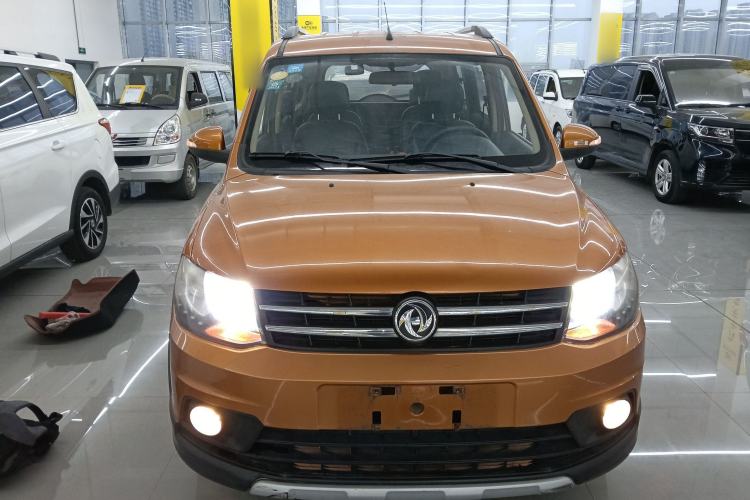 Used Dongfeng Fengon 360 2015 1.5L Manual Luxury 7-Seater China IV Standard Front