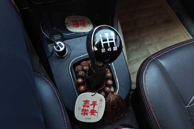 Used Dongfeng Fengon 360 2015 1.5L Manual Luxury 7-Seater China IV Standard Gear Lever